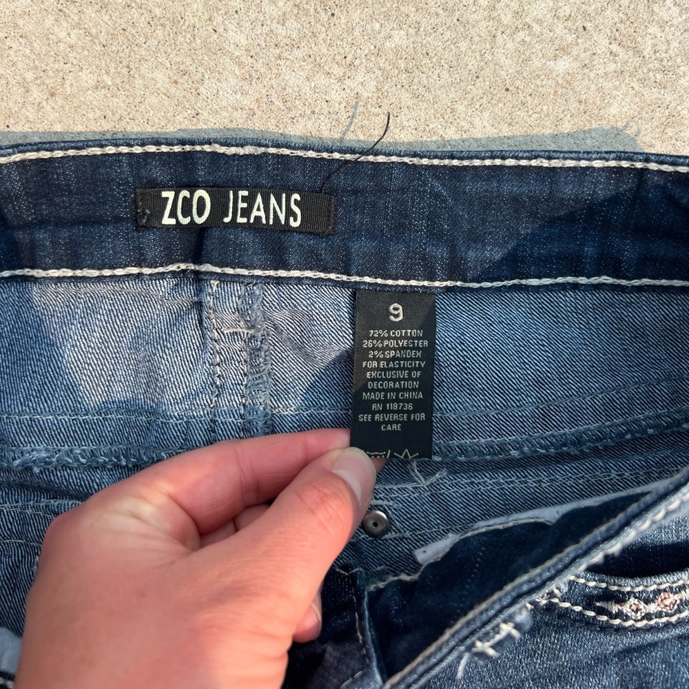 ZCO Embroidered Denim Jeans - Picture 3 of 4